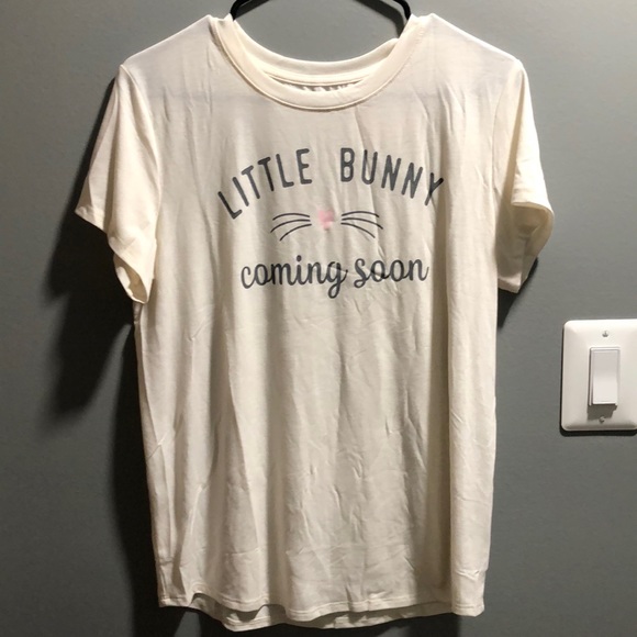 Isabel Maternity by Ingrid & Isabel Tops - COPY - BRAND NEW WOMANS SHIRT SIZE MEDIUM! NWT! SMOKE FREE HOME! COLOR IS IVORY.